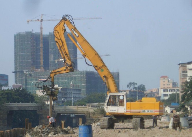 挖機(jī)打樁臂改裝、打樁臂改裝、打樁臂挖機(jī)